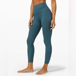 Lululemon Align Pant II 25"
Filigree Emboss Bermuda Teal